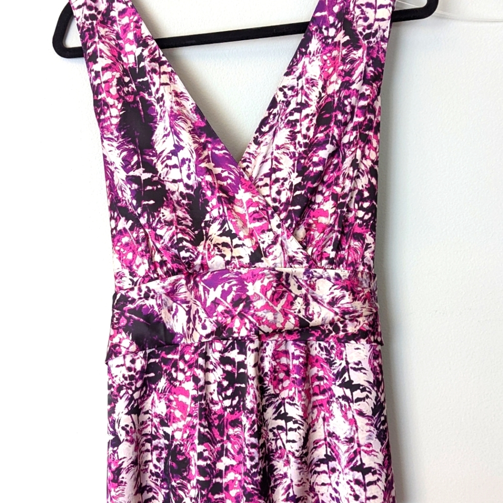 Ann Taylor sleeveless deep V blouse size 18